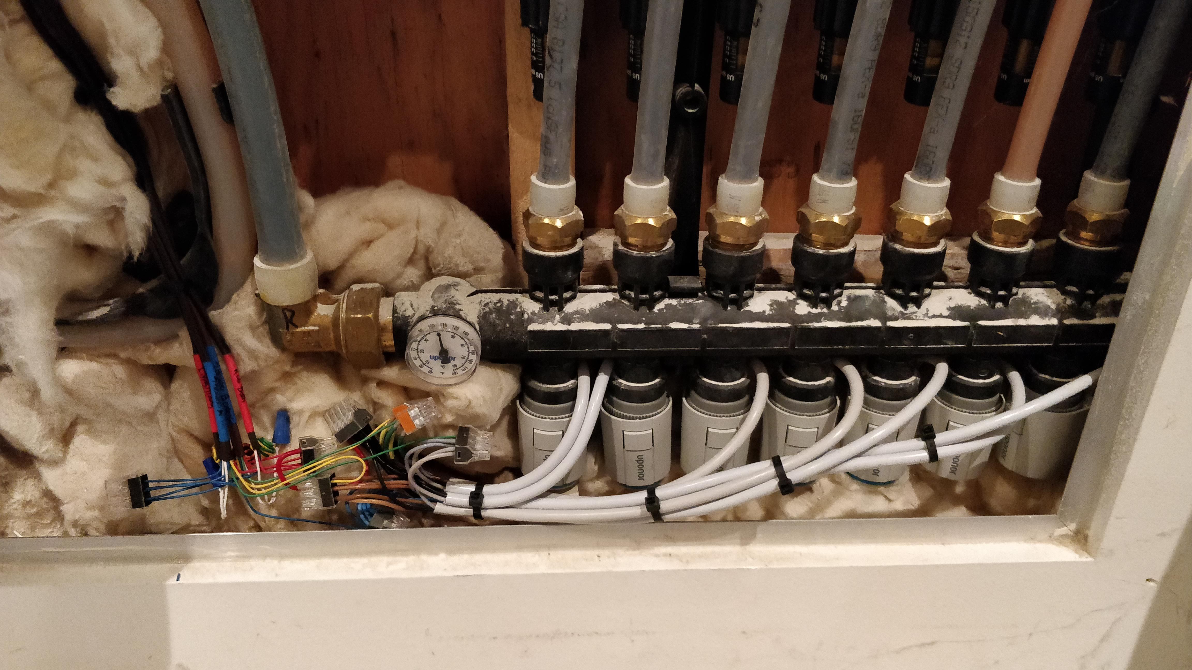 Local manifold <tt>BoilerRoom-7Header</tt>